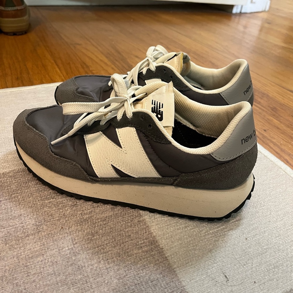 New balance 237